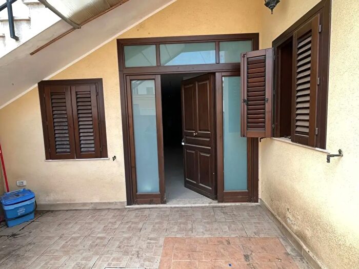 Appartamento con 5 locali in vendita in Strada Statale, Siracusa
