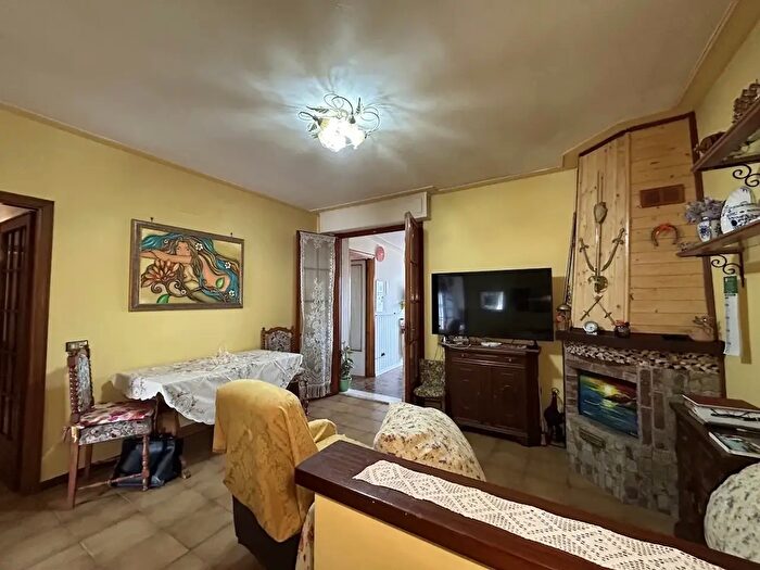 Appartamento con 7 locali in vendita in Viareggio