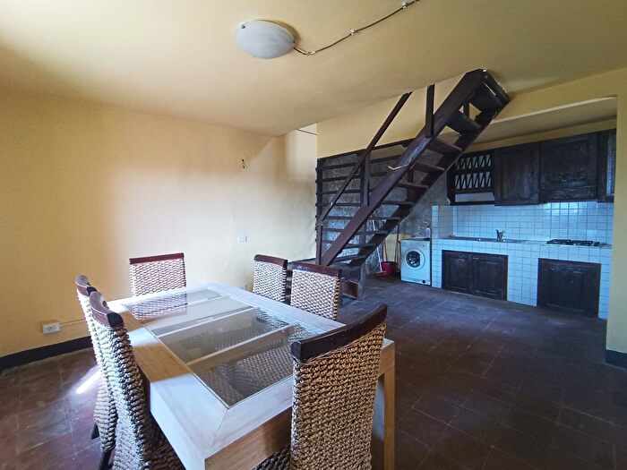 Casa quadrilocale in vendita in Barga