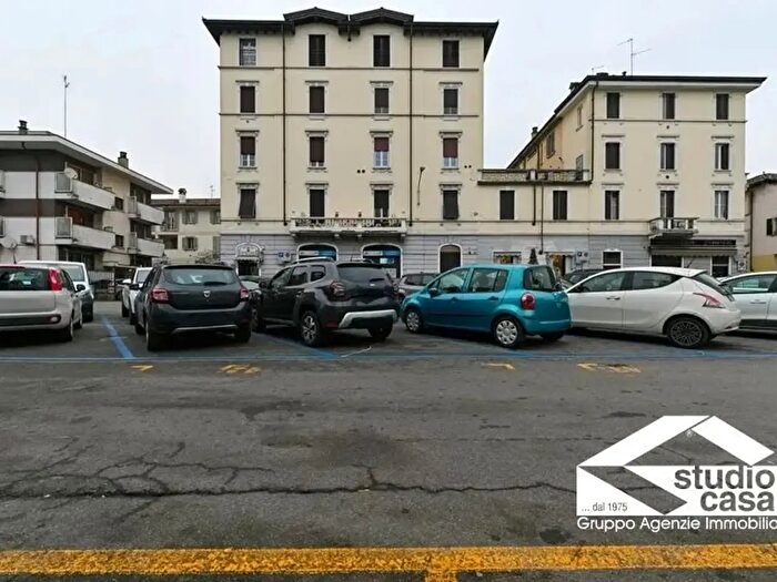 Appartamento bilocale in vendita in Piazza Novembre, Melegnano