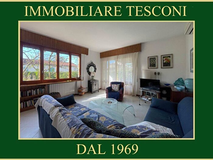 Casa con 5 locali in affitto in VIA ASMARA, Pietrasanta