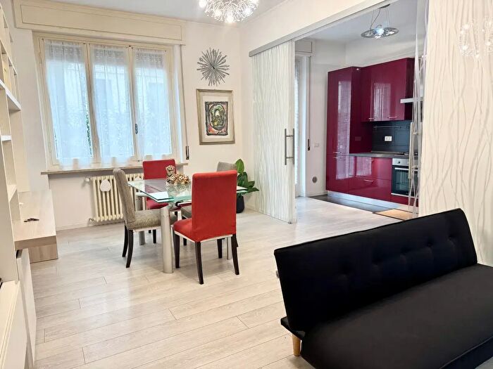 Appartamento trilocale in vendita in Via Giambattista Borghesi, Parma