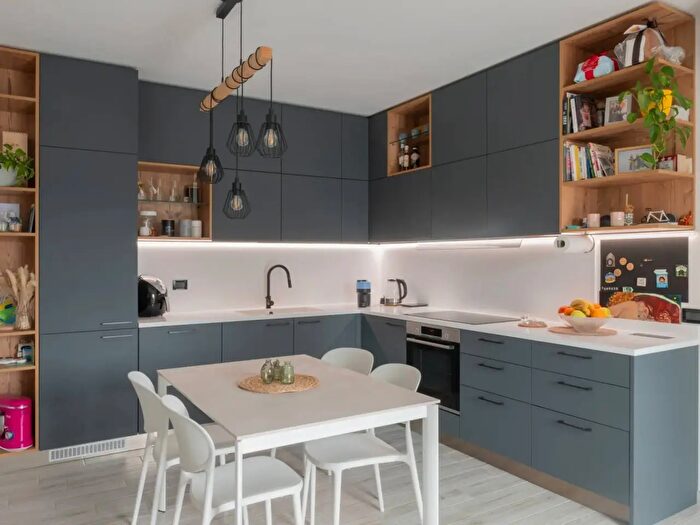 Appartamento trilocale in vendita in Via Basilica b, Inverigo