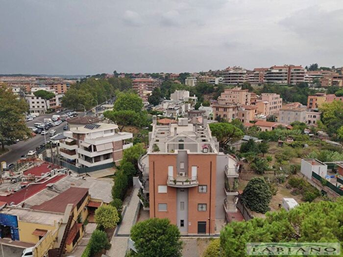 Appartamento trilocale in affitto in Piazzale Jonio, Tufello, Roma