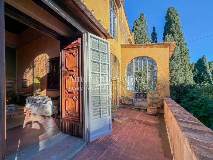 Casa con 6 locali in affitto in Via del Casone, Porta Romana, Firenze