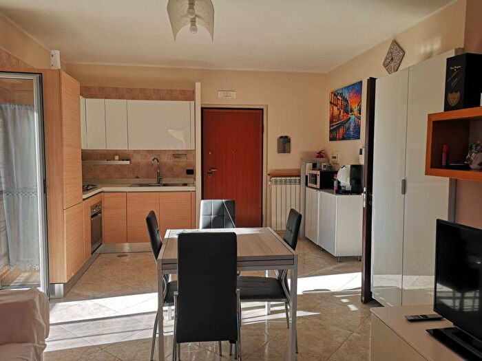 Appartamento bilocale in affitto in Via Spiniello, Centro, Acerra