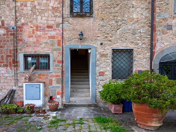 Appartamento trilocale in vendita in San Casciano In Val Di Pesa