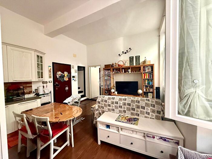 Appartamento trilocale in vendita in Vico del Campo, Genova