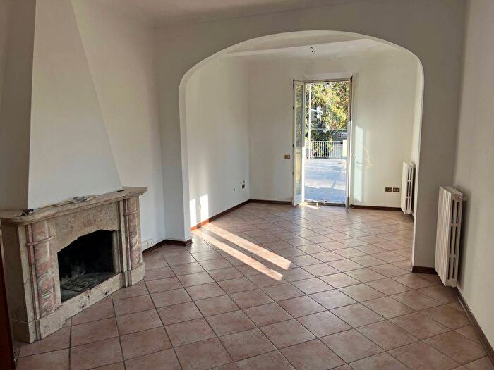 Appartamento con 5 locali in affitto in Via Carlo Sigonio, Buon Pastore Parco Amendola, Modena