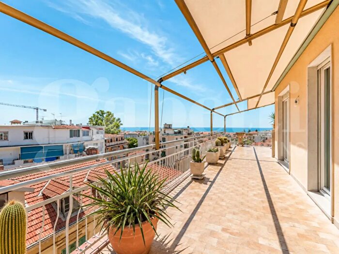 Appartamento quadrilocale in vendita in Via Goethe, Sanremo