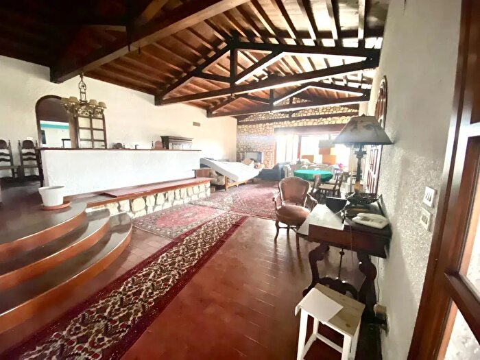 Casa con 6 locali in vendita in Viale SantAgostino, Vicenza