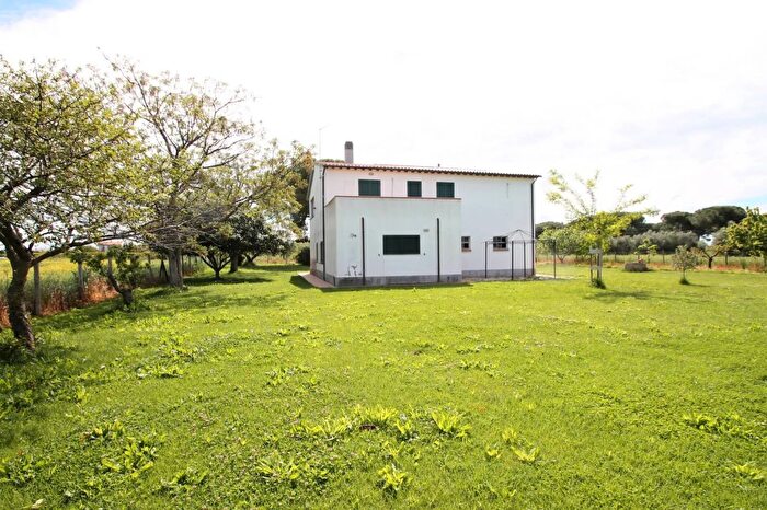 Casa quadrilocale in vendita in Strada della Principessa, Montalto Di Castro