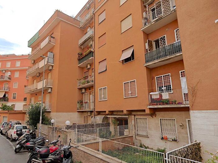 Appartamento trilocale in affitto in Via Gian Matteo Giberti, Monteverde Nuovo, Roma