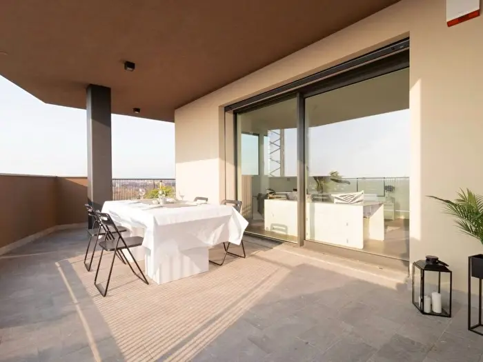 Appartamento trilocale in vendita in Piazza Donne della Resistenza, Centro, Brugherio