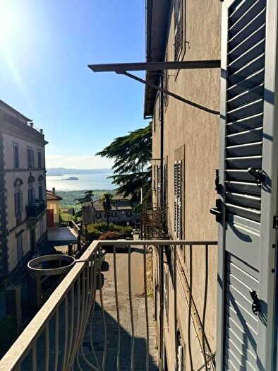 Appartamento trilocale in affitto in Centro, Montefiascone