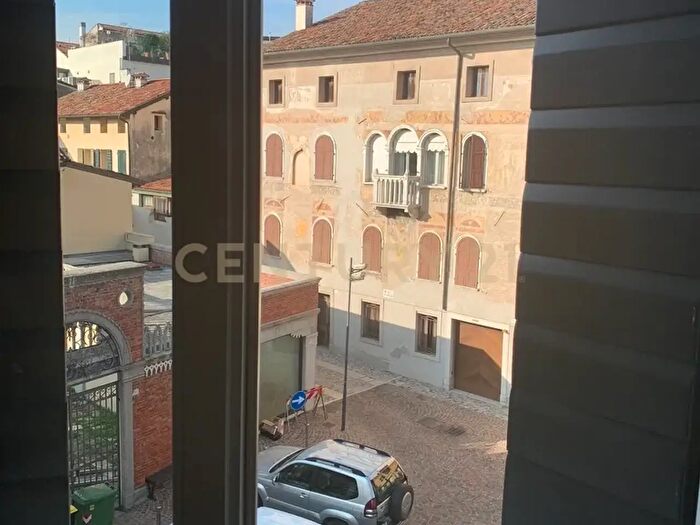 Appartamento con 5 locali in affitto in Piazza della Motta, Pordenone