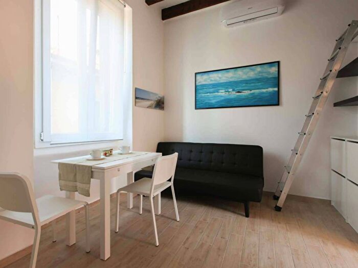 Appartamento bilocale in affitto in Via Savona, Solari, Milano