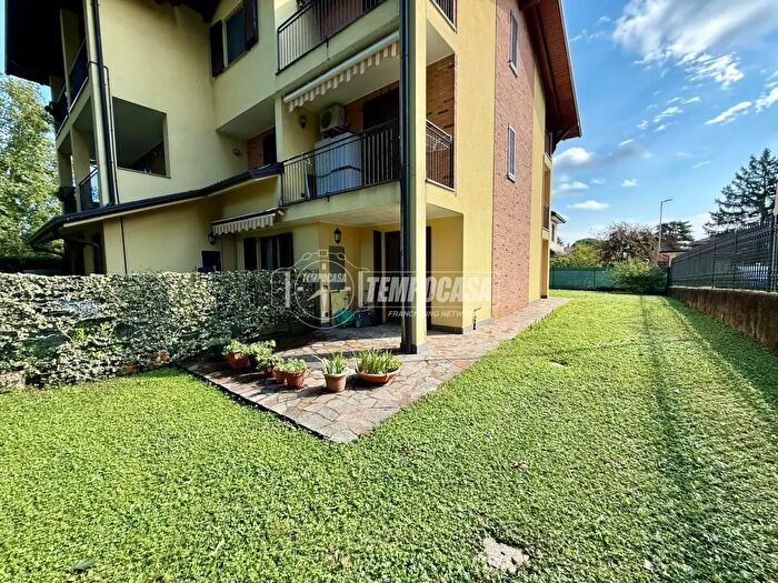 Appartamento bilocale in vendita in Via Giosue Carducci, Correzzana