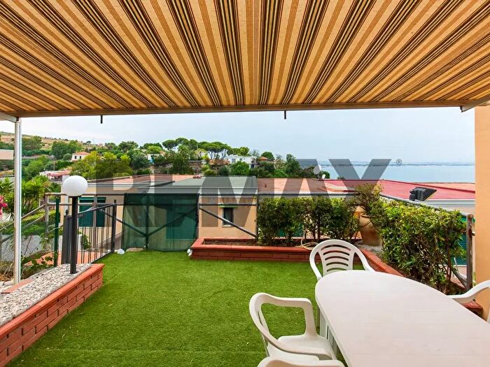 Appartamento bilocale in vendita in Cda Costa Saracena Residence Oleandri Snc, Augusta