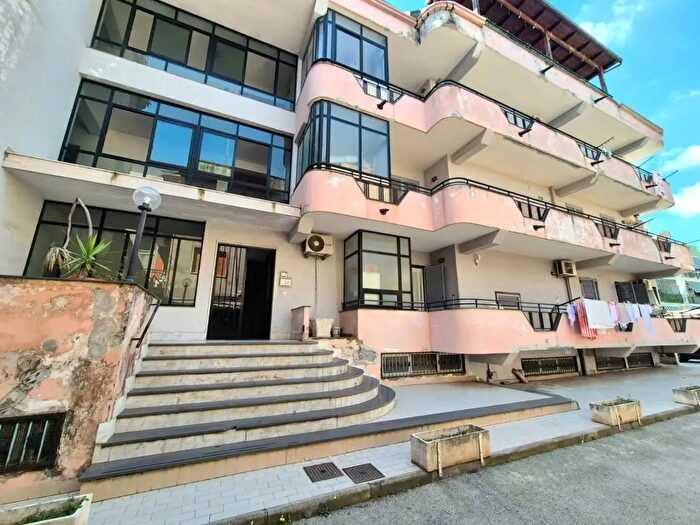 Appartamento trilocale in vendita in Crispano