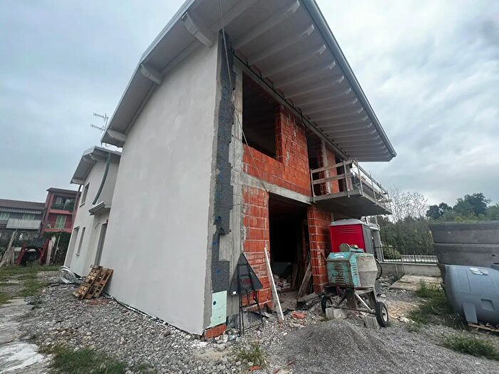 Casa trilocale in vendita in Brescia