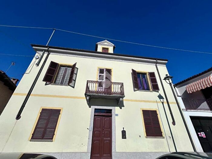 Appartamento bilocale in affitto in Via Papa Giovanni XXIII, Centro, Valfenera