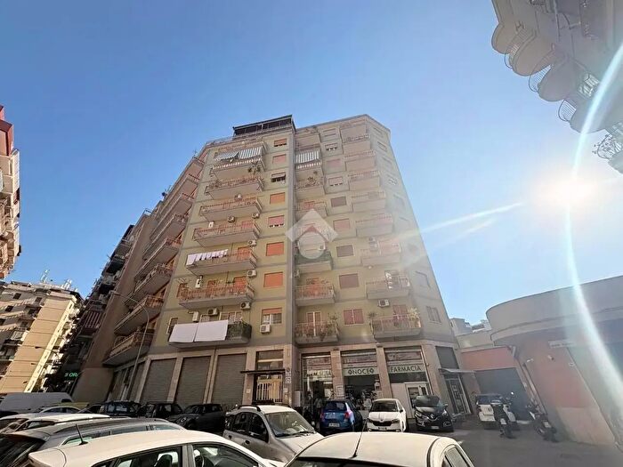 Appartamento quadrilocale in vendita in Via Angelo Poliziano, Palermo