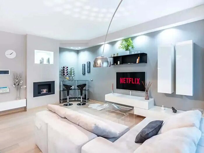 Appartamento monolocale in affitto in Via Gino Severini, Milano