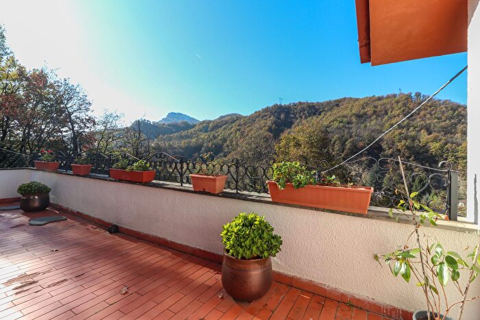 Casa con 6 locali in vendita in Via della Costituzione, Monterenzio