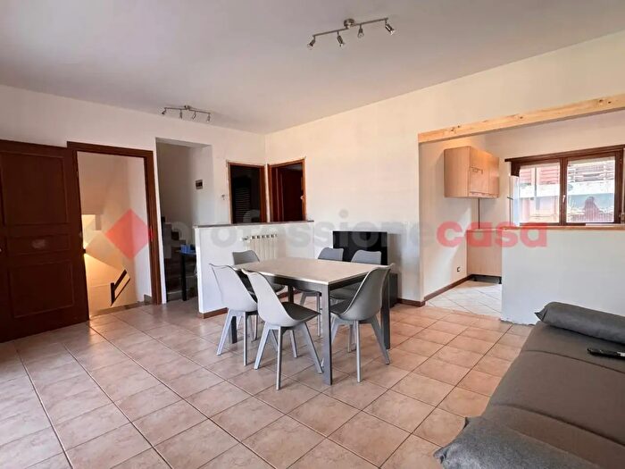 Casa con 7 locali in affitto in Via Fonte del Pero, L'Aquila