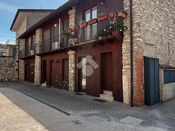 Appartamento bilocale in vendita in Vicolo Filatoio, Rezzato