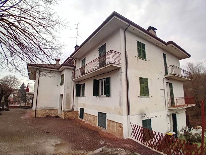 Appartamento con 6 locali in affitto in Borgata Alice, Alice, Gavi