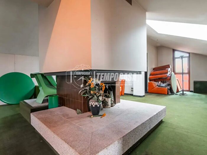 Appartamento trilocale in vendita in Via Piave, Olgiate Olona