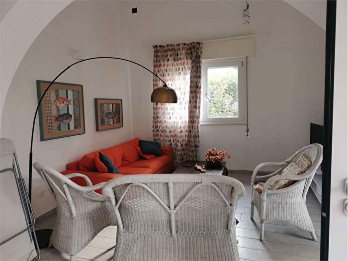 Casa quadrilocale in affitto in Fontane Bianche, Siracusa