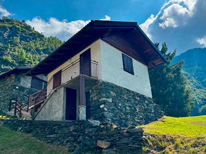 Casa bilocale in affitto in Via Guglielmo Marconi, Antrona Schieranco