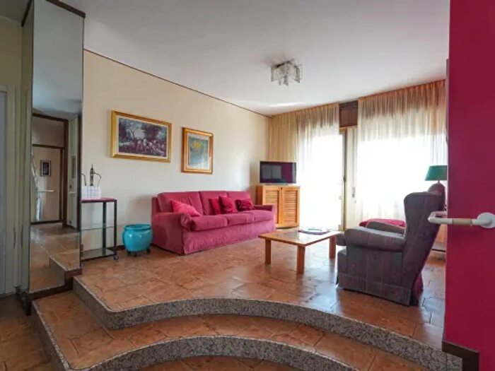 Appartamento trilocale in vendita in Via Pista Crespi, Brembate