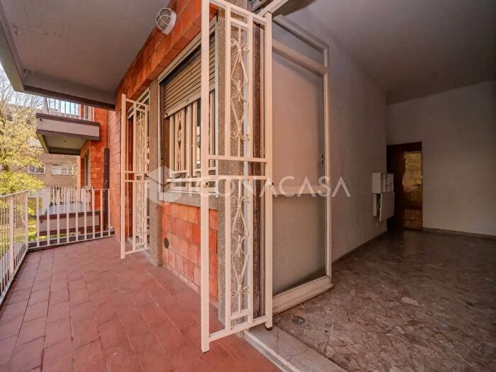 Appartamento trilocale in vendita in Via Francesco Baracca, Casalecchio Di Reno