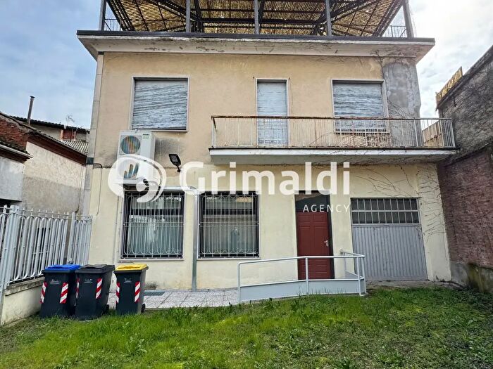 Appartamento con 5 locali in vendita in Via Pier Luigi Bruzzone, Bosco Marengo