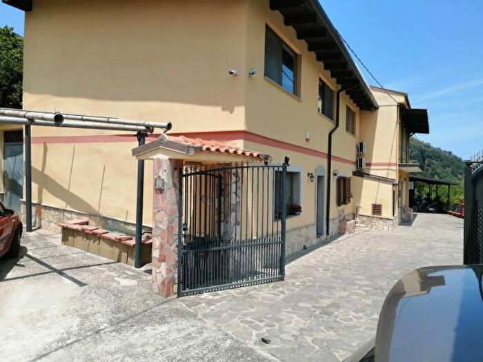 Casa monolocale in vendita in Contrada Ponte di Naso, Naso