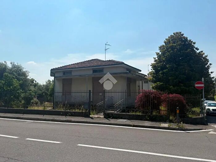 Casa quadrilocale in vendita in Via del Caravaggio, Pedrengo
