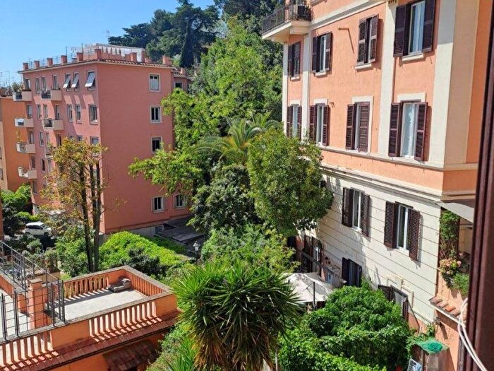 Appartamento bilocale in affitto in Via Nicola Fabrizi, Trastevere, Roma