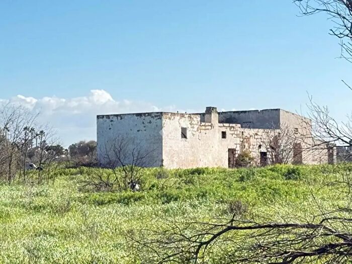 Casa con 5 locali in vendita in Via Sp, Taviano