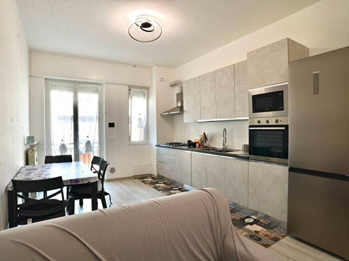 Appartamento quadrilocale in affitto in Via Chiappino, Oltreletimbro Santa Rita, Savona