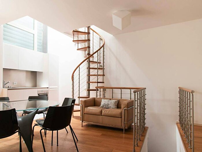 Appartamento trilocale in affitto in Viale Monte Grappa, Garibaldi Corso Como, Milano