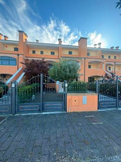 Casa trilocale in vendita in Viale Dante Alighieri, Comacchio