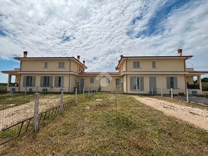 Casa quadrilocale in vendita in Via Scassati, Lanuvio