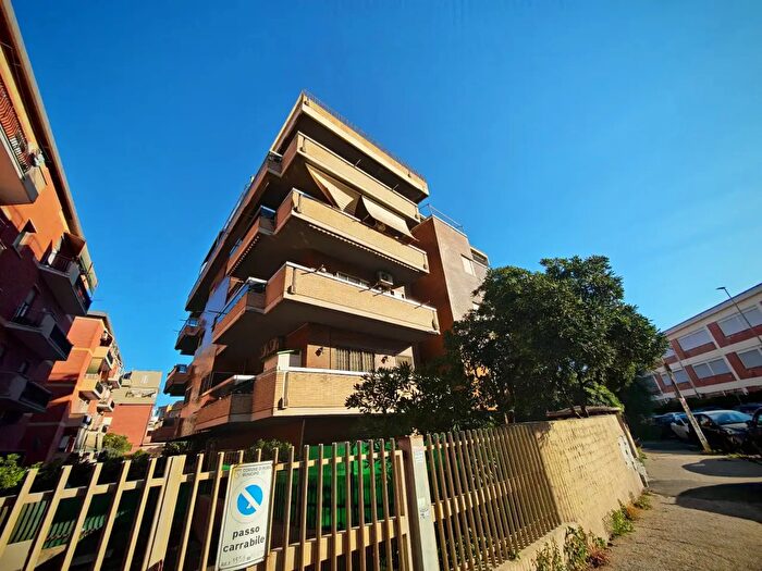Appartamento bilocale in vendita in Via delle Rande, Roma