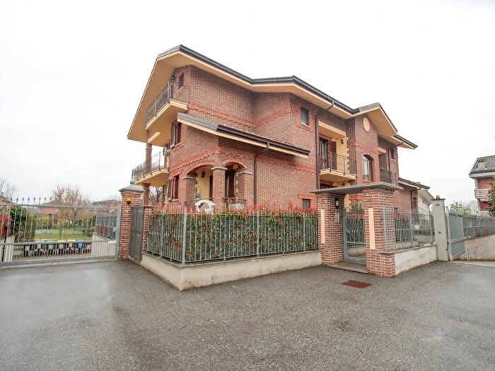 Appartamento bilocale in affitto in Via Van Gogh, Volpiano