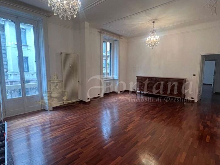 Appartamento con 6 locali in affitto in Via Bartolomeo Panizza, Vercelli Wagner, Milano