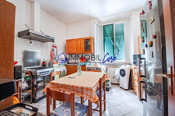 Appartamento con 5 locali in vendita in Livorno